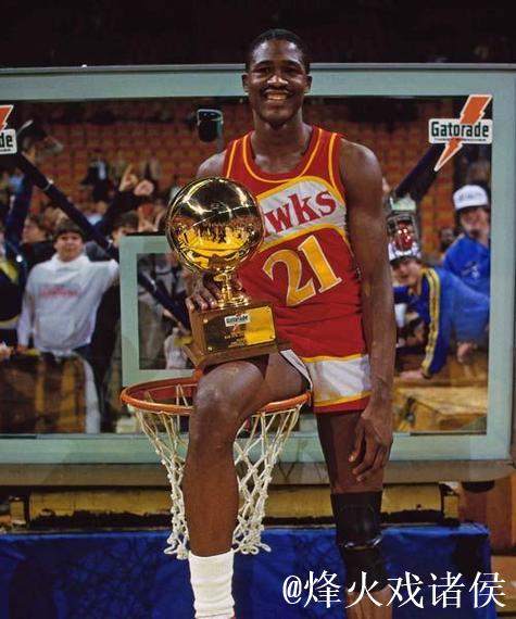 勒夫扣篮失手引发惊叹 勒夫扣篮失手引发惊叹