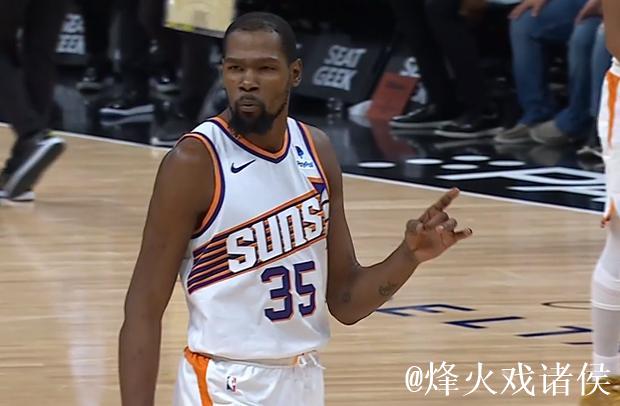 杜兰特第四节连续三次封盖，反击上篮再显威力