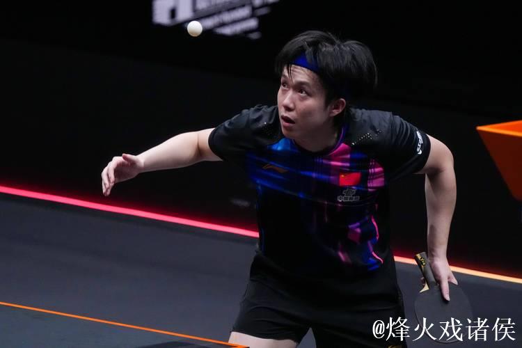 王楚钦30分钟速战速决 挺进WTT总决赛男单四强 王楚钦30分钟速战速决 挺进WTT总决赛男单四强